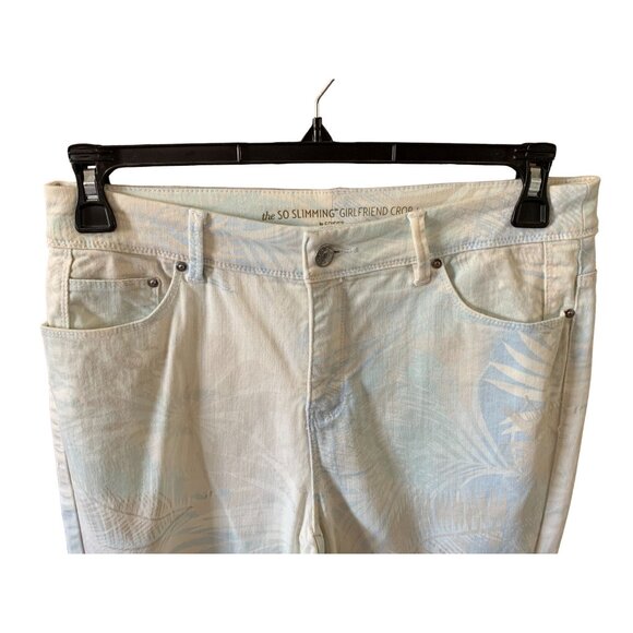 Chicos Womens Size 1 Medium 8 The So Slimming Girlfriend Crop Pants Lt Blue Prin - Picture 3 of 6